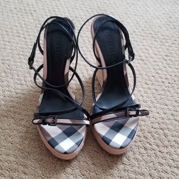 **NEW** Burberry Nova Check Wedge Espadrilles Size 7 - Picture 1 of 7